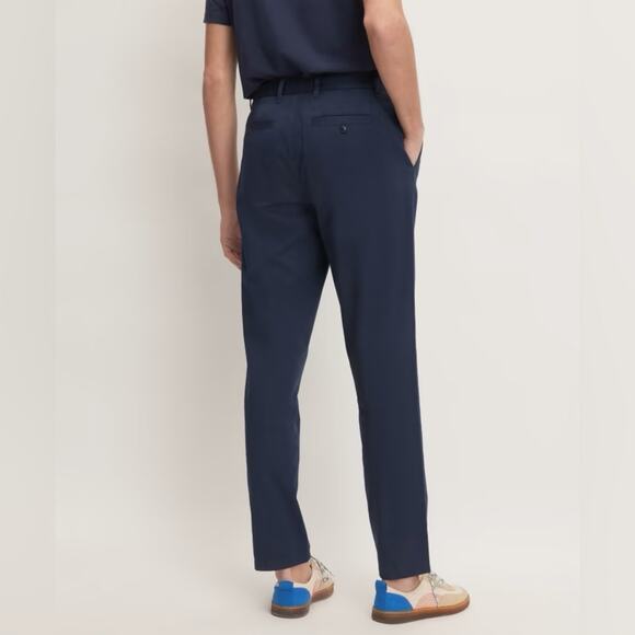 Everlane The Organic Cotton Pleated Chino in deep navy Size 35x30 - Picture 10 of 10